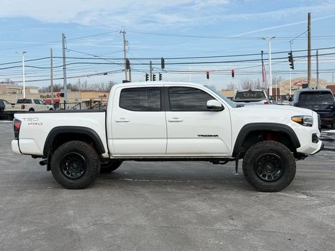 Used 2023 Toyota Tacoma TRD Pro image 2