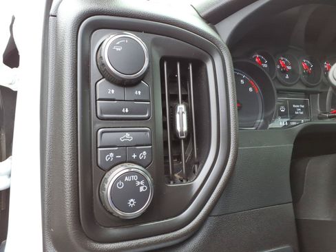 Used 2024 Chevrolet Silverado 2500 Custom w/ Custom Convenience Package AWD/4WD image 20