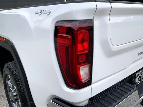 Used 2024 GMC Sierra 2500 SLE w/ SLE Value Package; AWD/4WD image 28