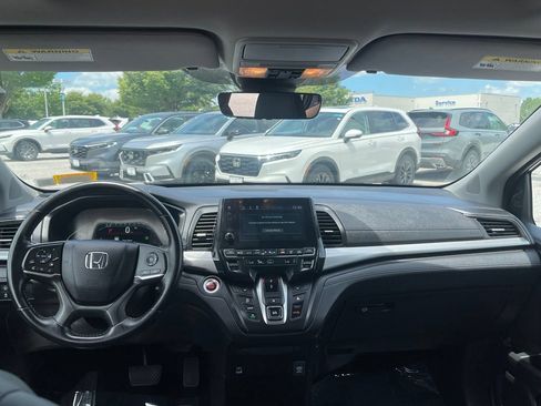 Used 2023 Honda Odyssey EX-L image 11