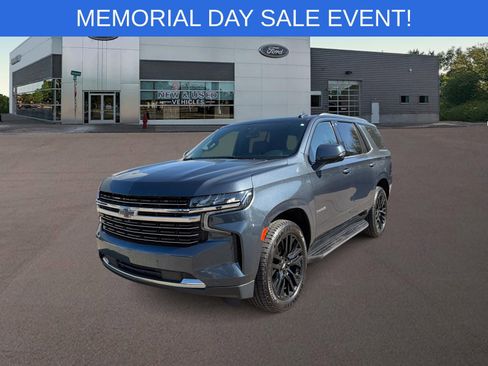 Used 2021 Chevrolet Tahoe LT w/ LT Signature Package AWD/4WD image 4