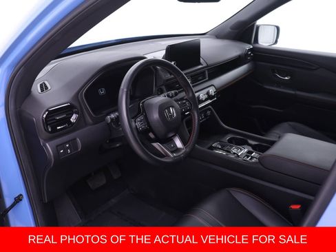 Used 2024 Honda Pilot TrailSport image 3