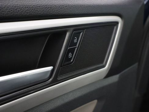 Used 2022 Volkswagen Atlas SE image 40