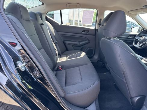 Used 2025 Nissan Altima 2.5 SV FWD image 22