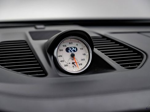 Used 2015 Porsche 911 Turbo image 67