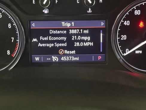 Used 2022 Buick Enclave Essence w/ Experience Buick Package FWD image 19