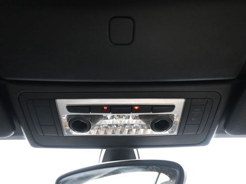 Used 2012 BMW 135i Convertible image 20