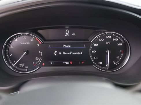 Used 2023 Cadillac XT4 Luxury w/ Driver Awareness Package image 11