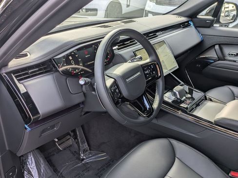 New 2026 Land Rover Range Rover Sport Dynamic SE AWD/4WD image 14