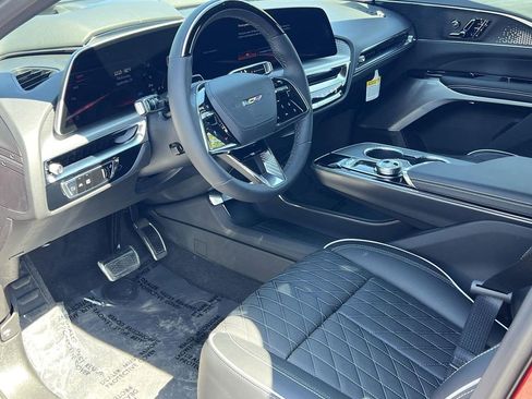 New 2026 Cadillac Lyriq V AWD/4WD image 9