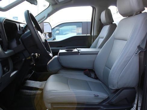 Used 2025 Ford F350 XLT AWD/4WD image 36