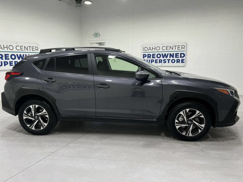 Used 2025 Subaru Crosstrek 2.5i Premium AWD/4WD image 9
