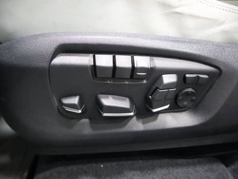 Used 2016 BMW X5 M image 14