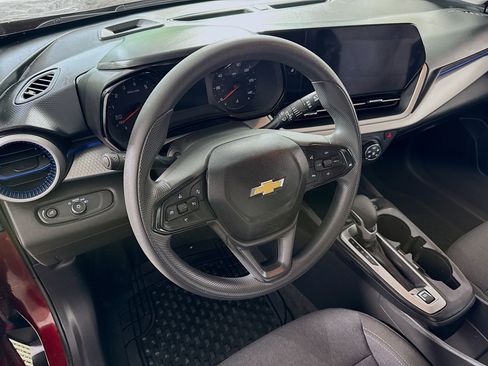 Used 2024 Chevrolet Trax LS FWD image 11