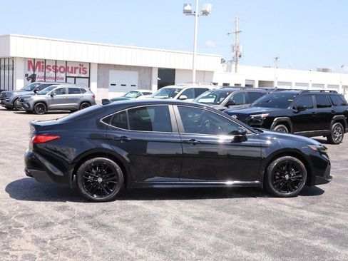 Used 2026 Toyota Camry SE AWD/4WD image 5