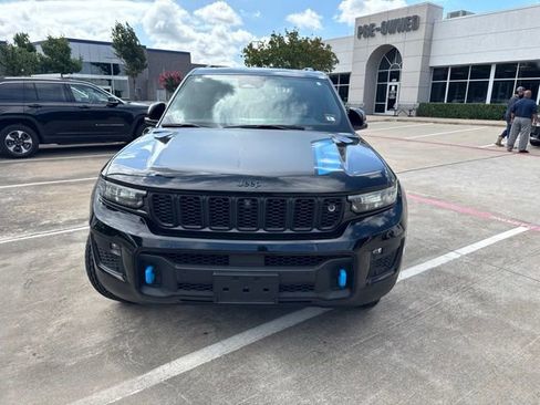 Used 2023 Jeep Grand Cherokee Trailhawk w/ Advanced Protech Group II AWD/4WD image 3