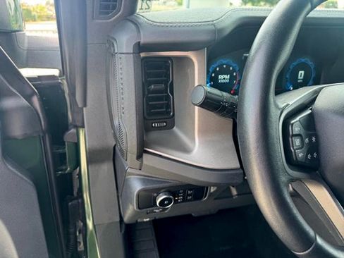 Used 2025 Ford Bronco Outer Banks AWD/4WD image 15