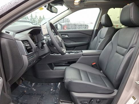 Certified 2025 Nissan Rogue SL w/ Tech Package image 13