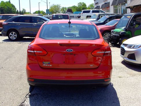 Used 2017 Ford Focus SE FWD image 5