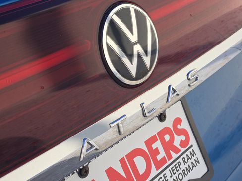 Used 2024 Volkswagen Atlas Cross Sport SEL Premium R-Line image 12