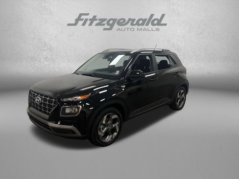 Used 2024 Hyundai Venue SEL FWD image 1