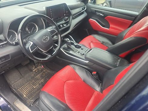 Used 2022 Toyota Highlander XSE AWD/4WD image 11
