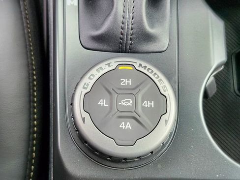 New 2025 Ford Bronco Badlands image 22