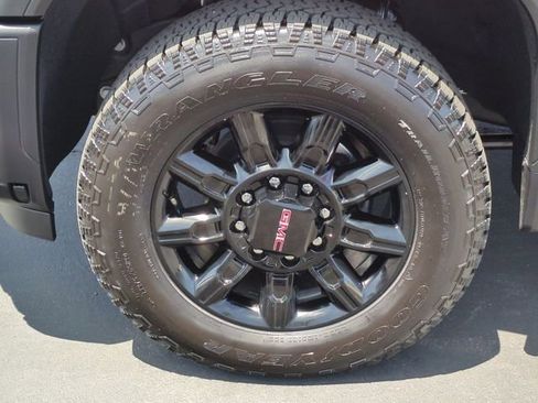 New 2026 GMC Sierra 2500 AT4 AWD/4WD image 34