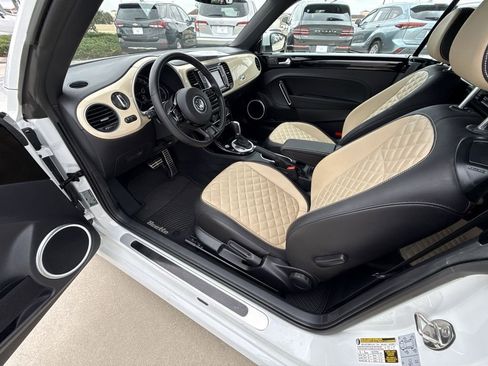 Used 2019 Volkswagen Beetle 2.0T S image 29