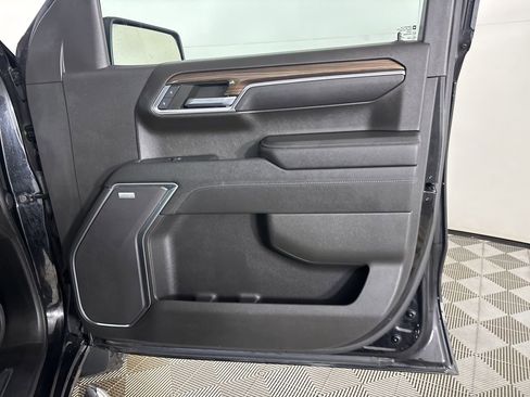 Used 2022 Chevrolet Silverado 1500 LT Trail Boss w/ Convenience Package II image 25