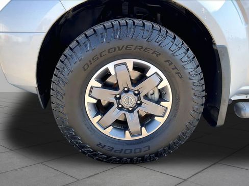 Used 2019 Nissan Frontier PRO-4X w/ Pro-4x Luxury Package AWD/4WD image 11
