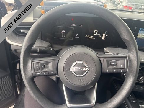 Certified 2025 Nissan Kicks SV image 10