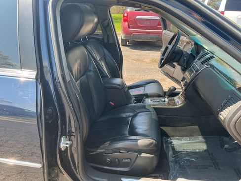 Used 2009 Cadillac DTS FWD image 27