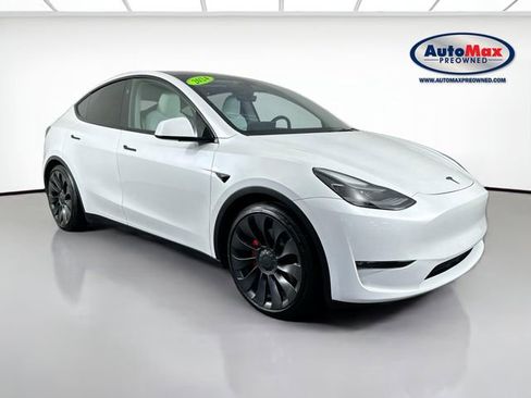Used 2024 Tesla Model Y Performance AWD/4WD image 1