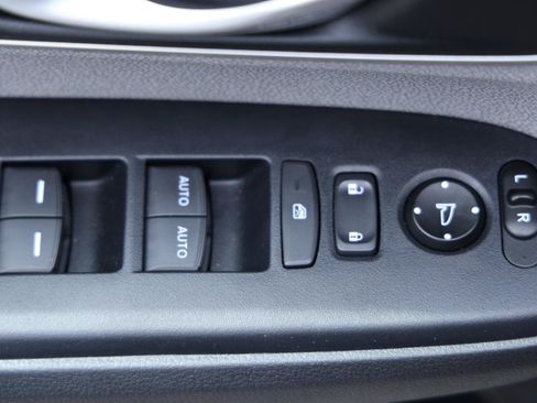 Used 2019 Honda CR-V EX image 18