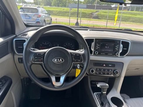 Used 2017 Kia Sportage LX AWD/4WD image 13