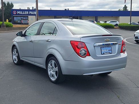 Used 2015 Chevrolet Sonic LTZ FWD image 4