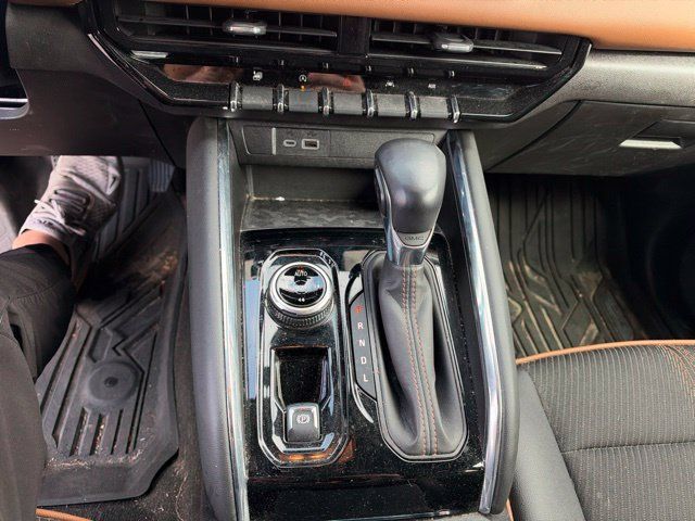 Used 2023 GMC Canyon AT4 w/ Canyon Safety Plus Package AWD/4WD image 21
