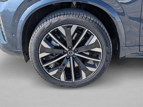 New 2026 Volvo XC90 T8 Ultra w/ Protection Package Premier image 11