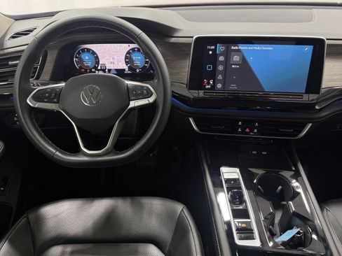 Certified 2024 Volkswagen Atlas SEL image 18