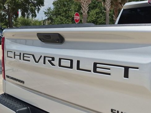 Used 2022 Chevrolet Silverado 1500 Custom w/ LPO, Dark Essentials Package AWD/4WD image 5