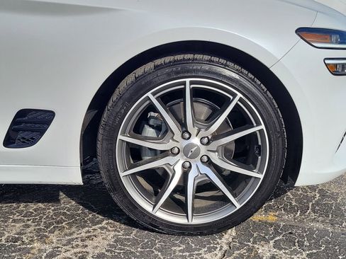 Used 2023 Genesis G70 2.0T image 5