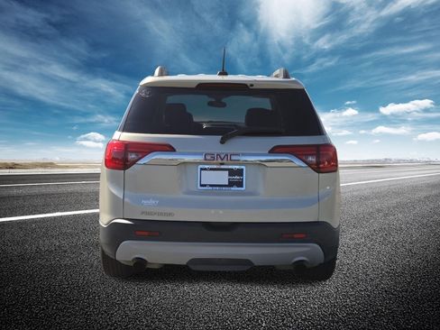 Used 2017 GMC Acadia SLT FWD image 18