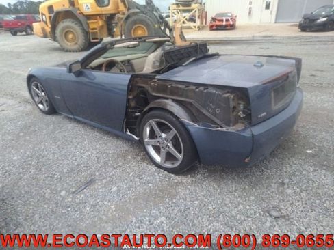 Used 2005 Cadillac XLR image 2