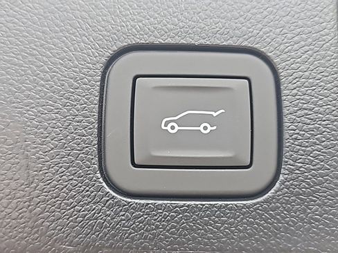 New 2026 GMC Terrain Elevation w/ Elevation Premium Package image 7