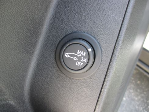 Used 2024 Chevrolet Equinox RS w/ LPO, Floor Liner Package FWD image 16