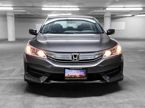 Used 2017 Honda Accord LX image 10