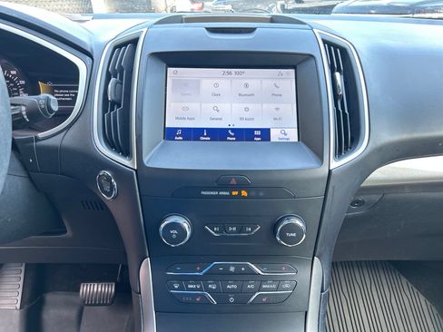 Used 2020 Ford Edge SEL w/ Convenience Package FWD image 17