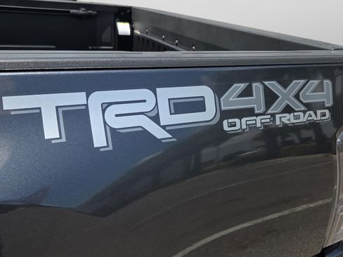 Certified 2023 Toyota Tacoma TRD Off-Road w/ Technology Package AWD/4WD image 30