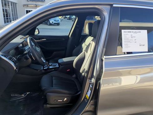 Certified 2023 BMW X3 xDrive30i w/ Premium Package image 9